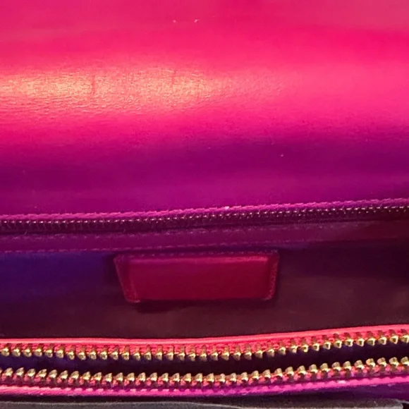 Bulgari Fuchsia Leather Shoulder Bag with Serpenti Head clasp - Picture 9 of 10